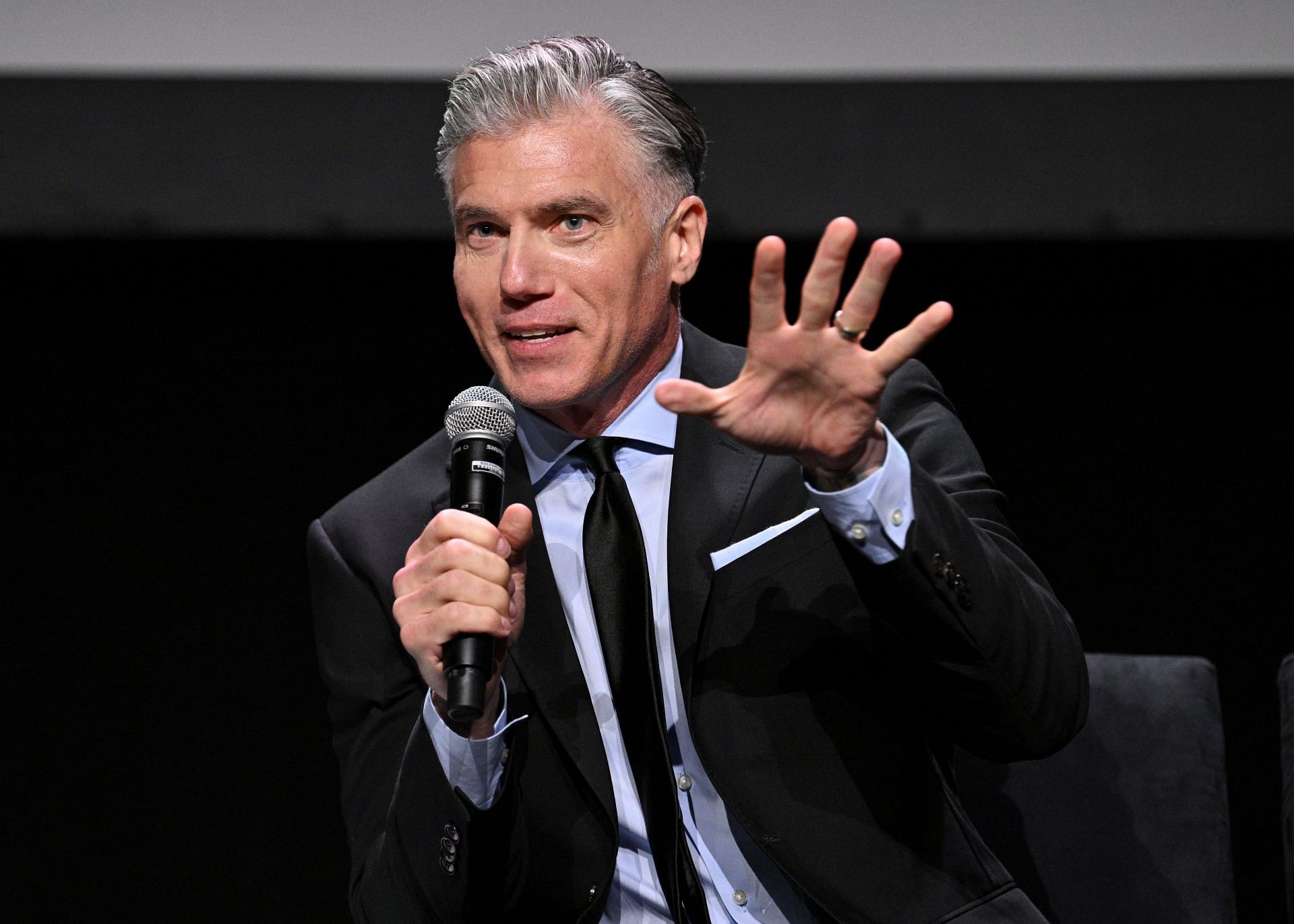 Anson Mount plays Captain Christopher Pike (Image via Getty)
